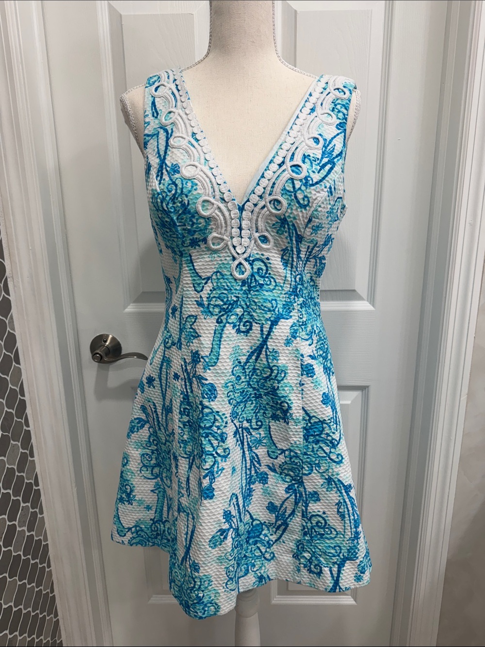 Lilly Pulitzer White & Blue Floral V-Neck Fit-and-Flare Dress